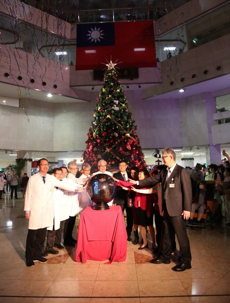 112/11/28 臺北榮民總醫院聖誕點燈 傳遞祝福